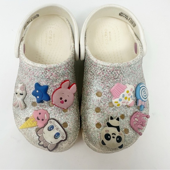 Crocs Sparkle Classic with Jibbits - Picture 3 of 9